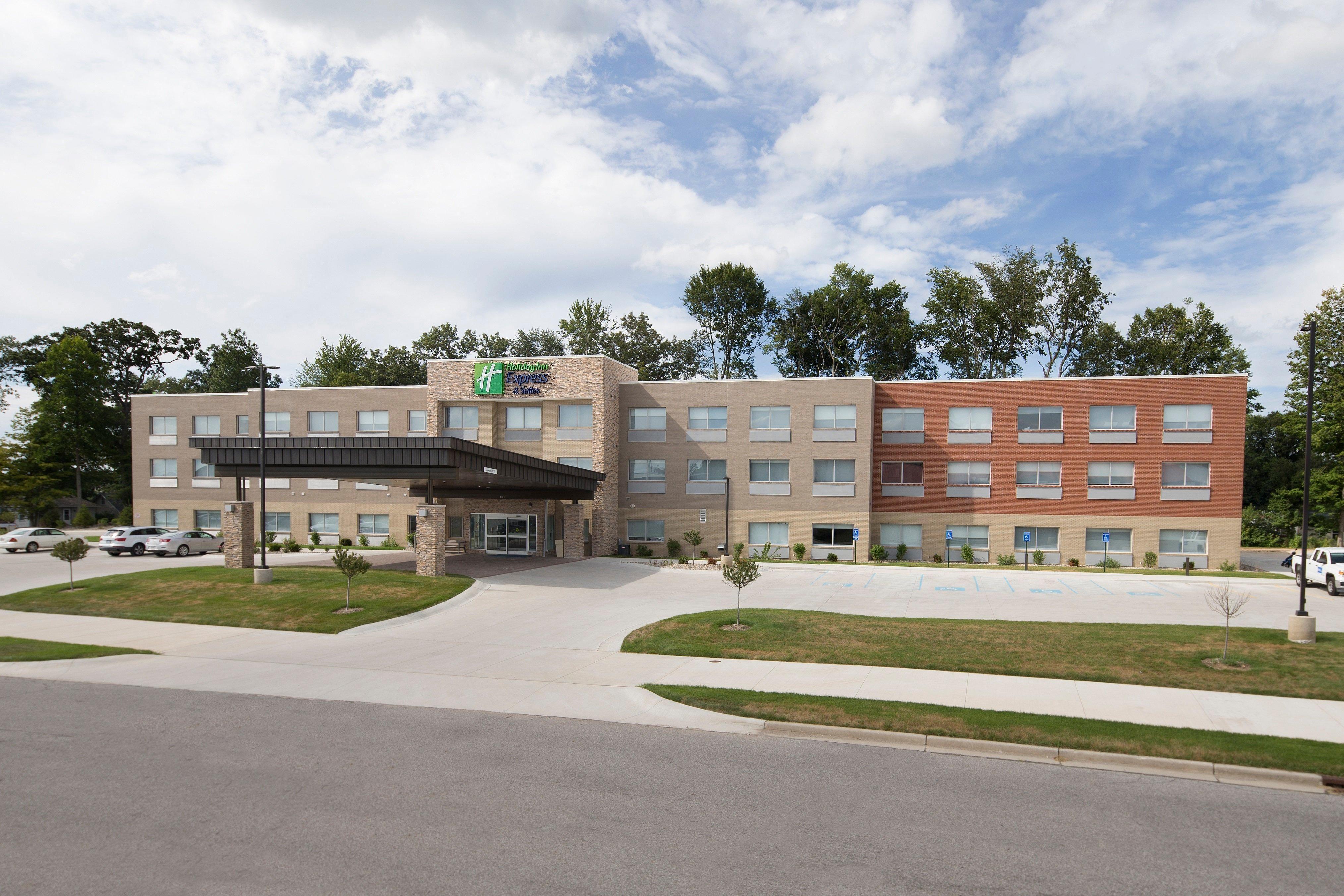 Holiday Inn Express & Suites - Michigan City By Ihg Buitenkant foto