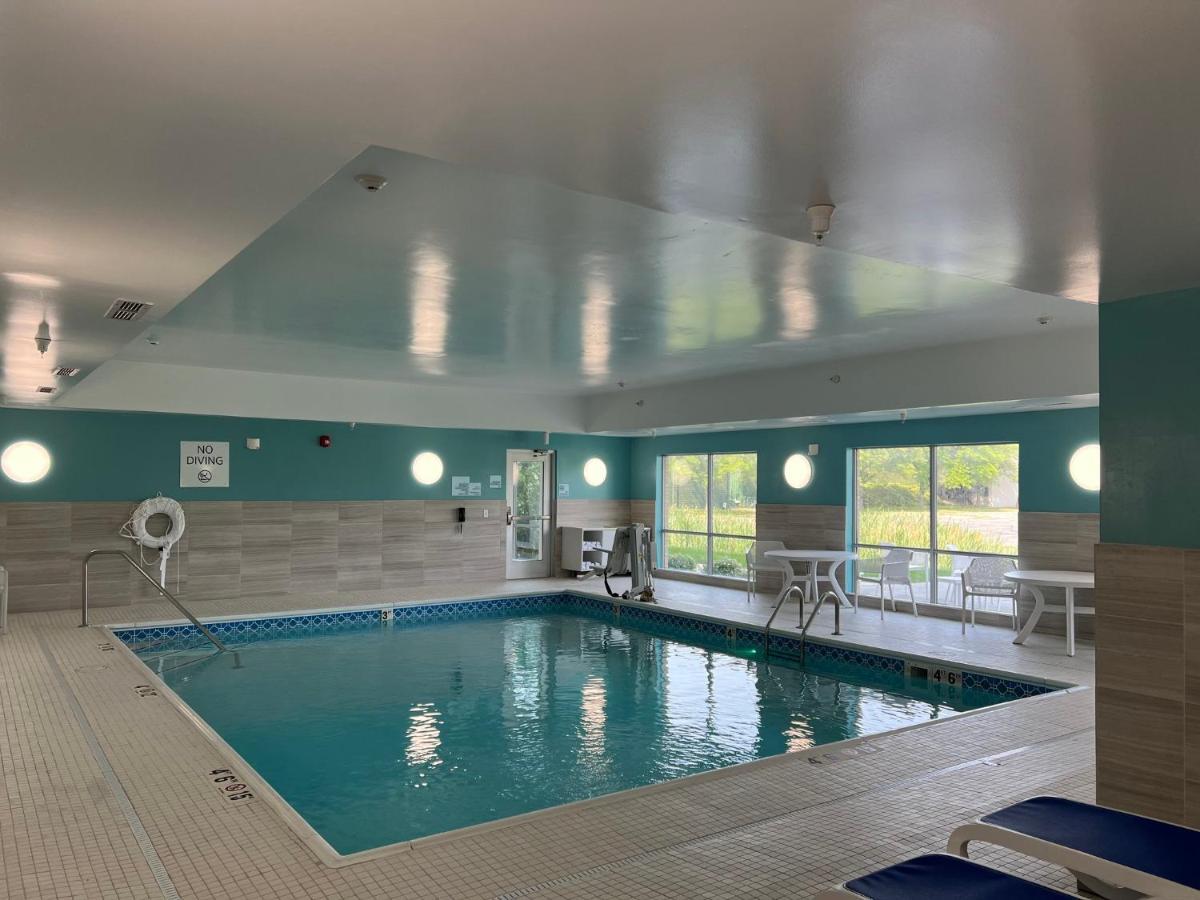 Holiday Inn Express & Suites - Michigan City By Ihg Buitenkant foto