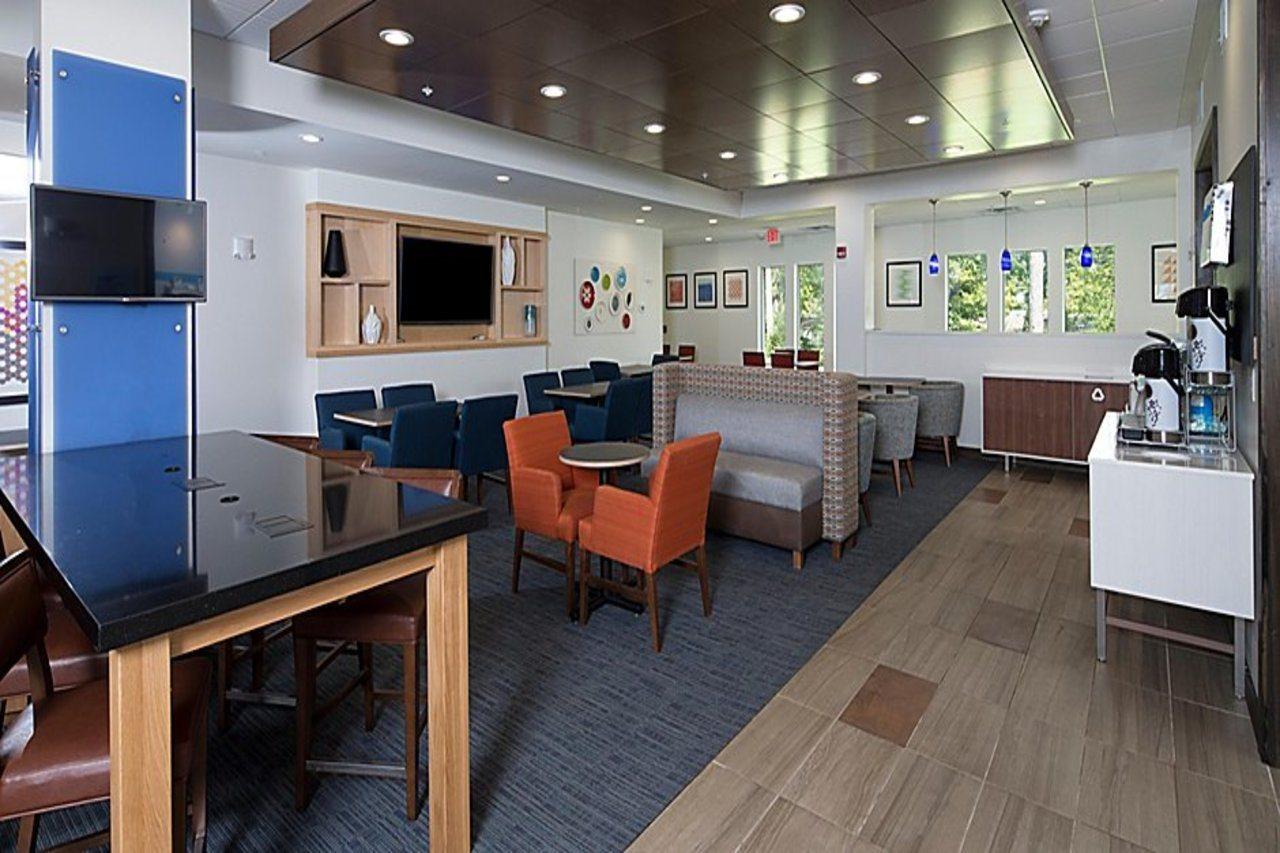 Holiday Inn Express & Suites - Michigan City By Ihg Buitenkant foto