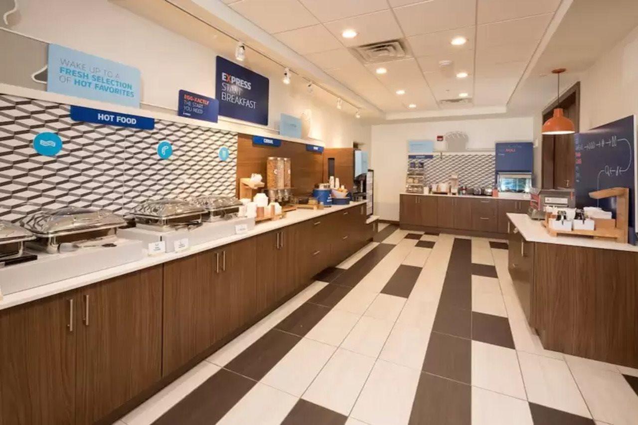 Holiday Inn Express & Suites - Michigan City By Ihg Buitenkant foto